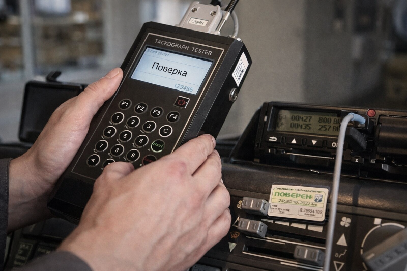 Регулярная поверка тахографа: зачем она нужна и почему важно не пропустить срок в 2026 году